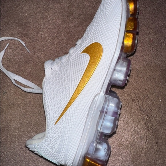 Brand new white Womens size 9 with matching backpack - Picture 6 of 12